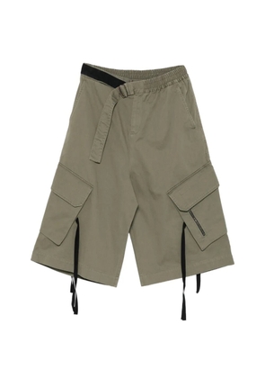 Isabel Benenato belted cargo shorts - Green