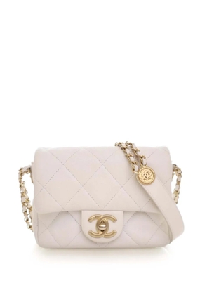 CHANEL Pre-Owned 2021-2025 Mini Quilted Caviar CC Coin Flap satchel - White