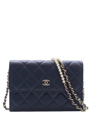 CHANEL Pre-Owned 2018-2019 Mini CC Quilted Lambskin Pearl Wallet On Chain crossbody bag - Blue