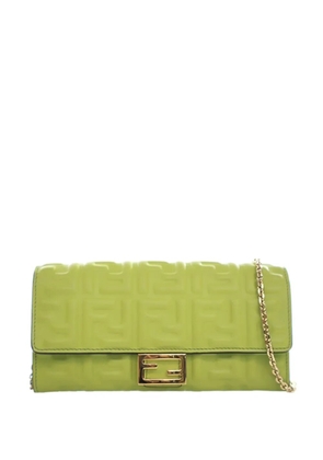 Fendi Pre-Owned 2000-2010 Zucca Embossed Nappa Baguette Continental Wallet With Chain crossbody bag - Green