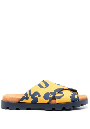 Camper Brutus printed crossover strap sandals - Yellow