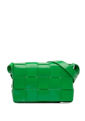Bottega Veneta Pre-Owned 2012-2025 Patent Intrecciato Cassette crossbody bag - Green