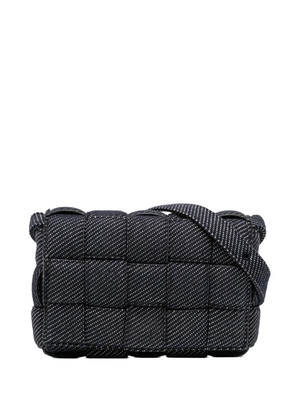Bottega Veneta Pre-Owned 2012-2025 Denim Intrecciato Cassette Padded crossbody bag - Blue