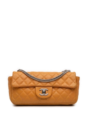 CHANEL Pre-Owned 2008-2009 CC Quilted Lambskin East West Single Flap shoulder bag - Orange