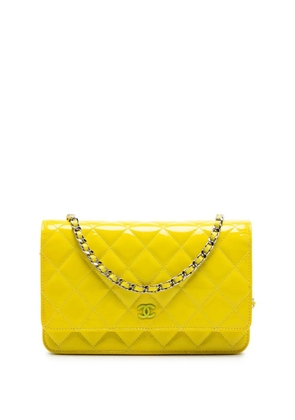 CHANEL Pre-Owned 2012 CC Quilted Patent Wallet On Chain crossbody bag - Yellow