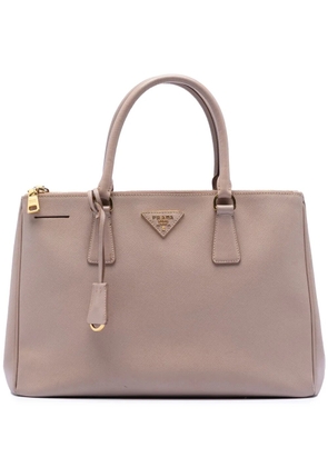 Prada Pre-Owned 2021-2026 Large Saffiano Lux Galleria Double Zip tote bag - Brown