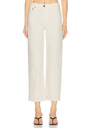 Citizens of Humanity Palma Straight Jeans in Almond - Cream. Size 24 (also in 25, 26, 27, 28, 29, 30, 31, 32, 33).