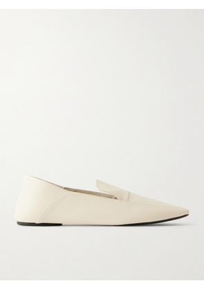 ST. AGNI - Minimal Flat Leather Loafer - Cream - IT35,IT36,IT37,IT38,IT39,IT40,IT41,IT42