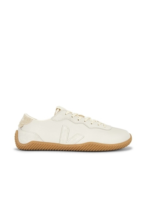 Veja Jitsu x Baserange Sneaker in Natural & Grey - Cream. Size 39 (also in 40, 41, 42, 43, 44, 45, 46).