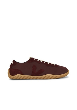 Veja Jitsu x Baserange Sneaker in Amarante - Burgandy. Size 39 (also in 40, 42, 43, 44, 45, 46).