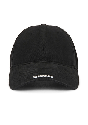VETEMENTS Nano Logo Cap in Black - Black. Size all.