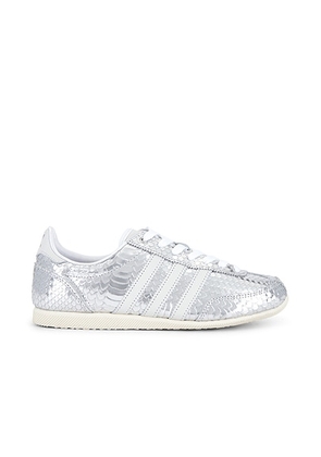 Adidas Originals Japan Sneaker in Silver Metallic & Footwear White - Metallic Silver. Size 10 (also in 11, 6, 6.5, 7, 7.5, 8, 8.5, 9, 9.5).