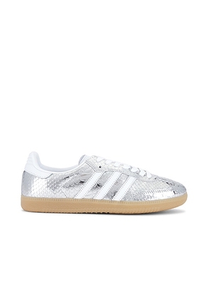 Adidas Originals Samba OG Sneaker in Silver Metallic  Footwear White  & Gum 3 - Metallic Silver. Size 7 (also in 10, 11, 5, 6, 6.5, 7.5, 8, 8.5, 9,...