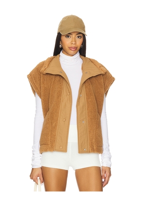 Free People x FP Movement Scout It Out Vest in Brown. Size M. Also in S.