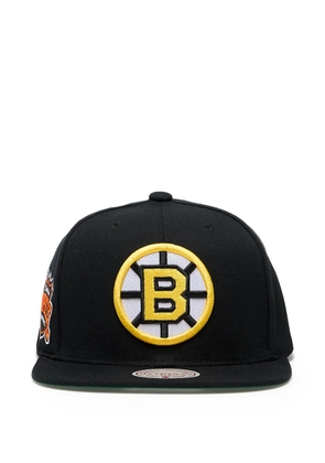 Mitchell & Ness NHL Conference Boston Bruins cap - Black