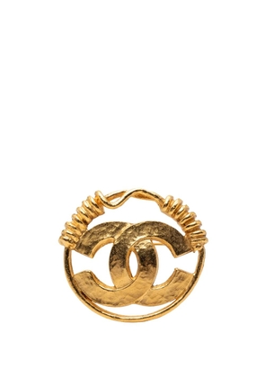 CHANEL Pre-Owned 1994 Gold Plated CC Spring Round Brooch costume brooch