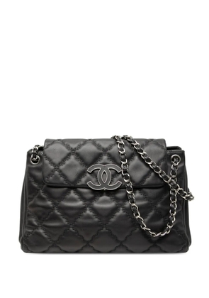 CHANEL Pre-Owned 2012-2013 Large CC Calfskin Double Stitch Hamptons Accordion Flap shoulder bag - Black