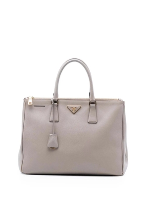 Prada Pre-Owned 2012-2025 Large Saffiano Lux Galleria Double Zip tote bag - Grey