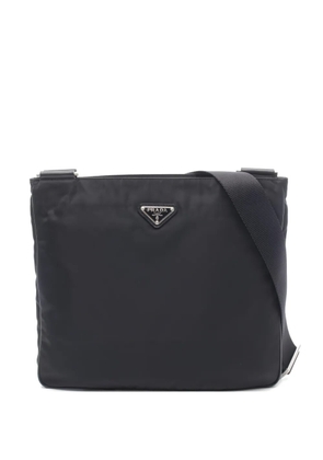 Prada Pre-Owned 2010s logo-plaque shoulder bag - Black