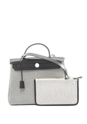 Hermès Pre-Owned 2025 Herbag Zip Retourne 31 leather handbag - Black