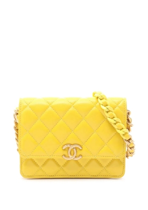 CHANEL Pre-Owned 2022 Mini Lambskin Candy CC Wallet On Chain crossbody bag - Yellow