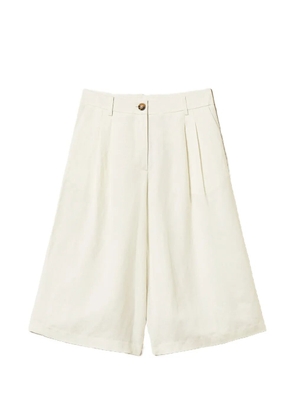 TWINSET pleated bermuda shorts - White
