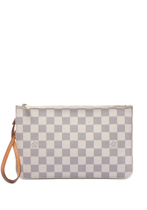 Louis Vuitton Pre-Owned 2016 Damier Azur Neverfull MM pouch - White