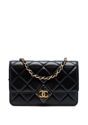 CHANEL Pre-Owned 2021-2025 CC Quilted Lambskin Diamond Lock Wallet on Chain crossbody bag - Black