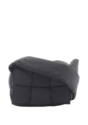 Bottega Veneta Pre-Owned 2012-2026 Maxi Intrecciato Padded Tech Cassette crossbody bag - Black