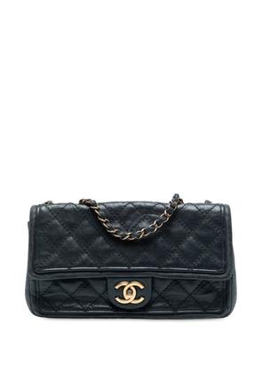 CHANEL Pre-Owned 2014 Medium CC Quilted Iridescent Calfskin Sheriff Star Flap shoulder bag - Blue