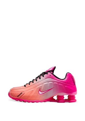 Nike Shox R4 AB perforated sneakers - Pink