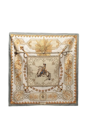 Hermès Pre-Owned 2000s Carré 90 Ludovicus Magnus graphic-print silk scarf - Neutrals