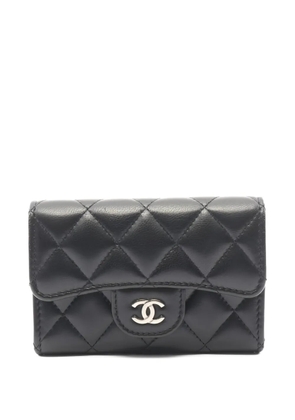 CHANEL Pre-Owned 2019 matelassé leather wallet - Black