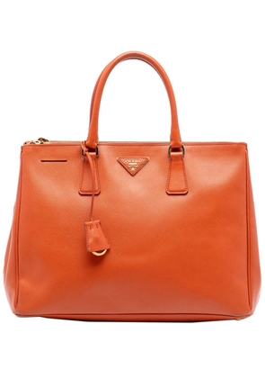 Prada Pre-Owned 2010-2026 Medium Saffiano Lux Galleria Double Zip satchel - Orange