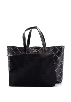 CHANEL Pre-Owned Surpique Quilted Leather XL tote bag - Black