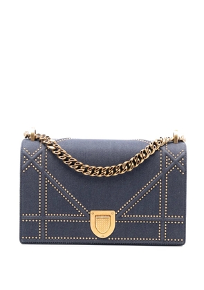Christian Dior Pre-Owned 2017 Medium Studded Denim Diorama Flap crossbody bag - Blue