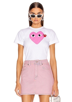 COMME des GARCONS PLAY Red Heart Tee in Pink - White. Size XS (also in ).