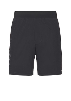 Alo 7 Repetition Short in Anthracite - Grey. Size L (also in M, XL/1X).