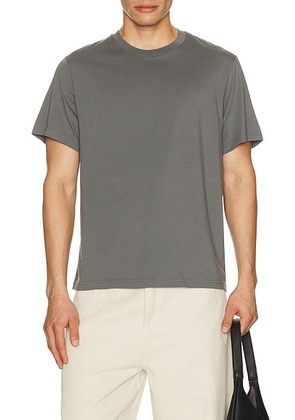 FRAME Short Sleeve Light Cotton Tee in Modern Grey - Grey. Size L (also in M, S, XL/1X, XXL/2X).