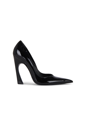 Schutz Lexi Pump in Black. Size 7.5. Also in 8.5.