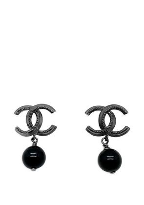 CHANEL Pre-Owned 2011 CC logo drop earrings - Black