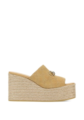 Gucci suede platform wedges - Neutrals