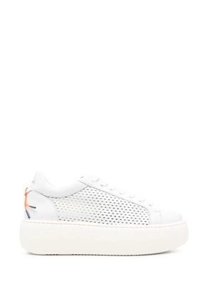 Barracuda perforated platform sneakers - White
