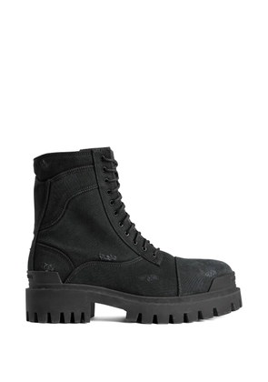 Balenciaga lace-up combat boots - Black