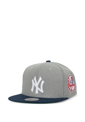 Mitchell & Ness x MLB Yankees logo baseball cap - Grey