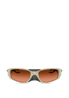 Oakley Plantaris SQ logo-detail sunglasses - Neutrals