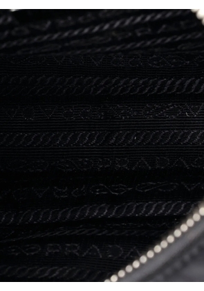 Prada Pre-Owned Re-Edition 2005 Shoulder Bag Tessuto Small crossbody bag - Black