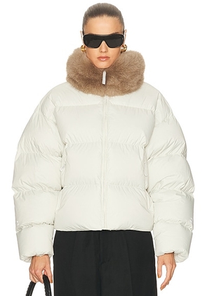 Balenciaga Ski Puffer Coat in Chalky White - White. Size XS (also in ).