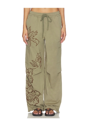 Juliet Johnstone Cotton Parachute Pant in Olive. Size L. Also in M, S, XS.