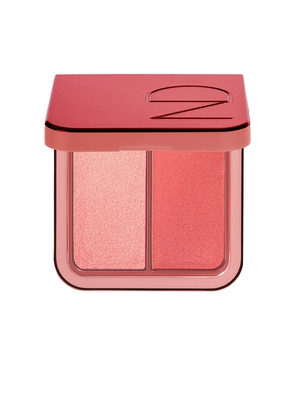 Natasha Denona HY-BLUSH in Peach.